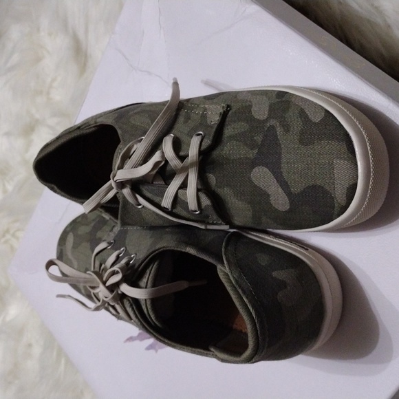 SUN + STONE boys shoes New without tag - Picture 2 of 5